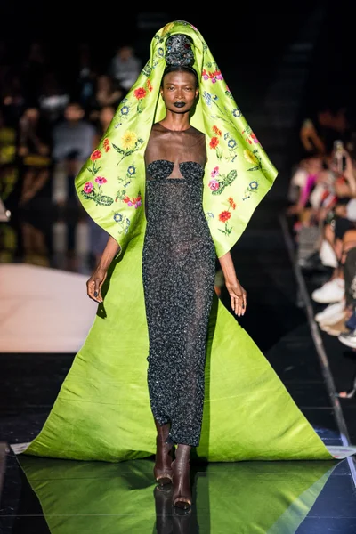 Look 17